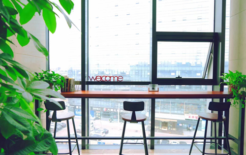 汇金中心休闲区 